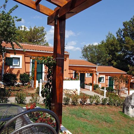 Koversada Apartments Naturist Park Vrsar Bagian luar foto