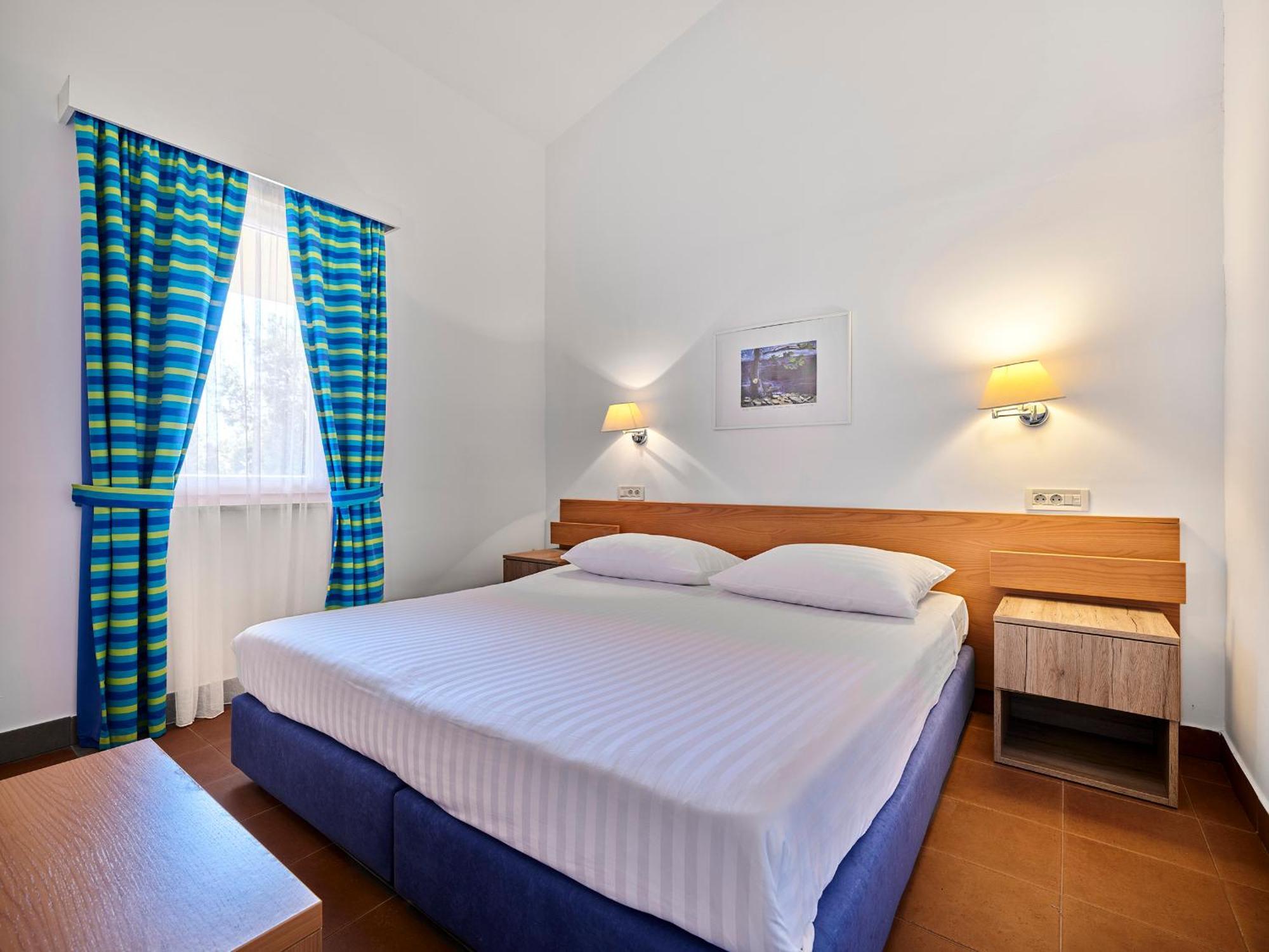Koversada Apartments Naturist Park Vrsar Ruang foto