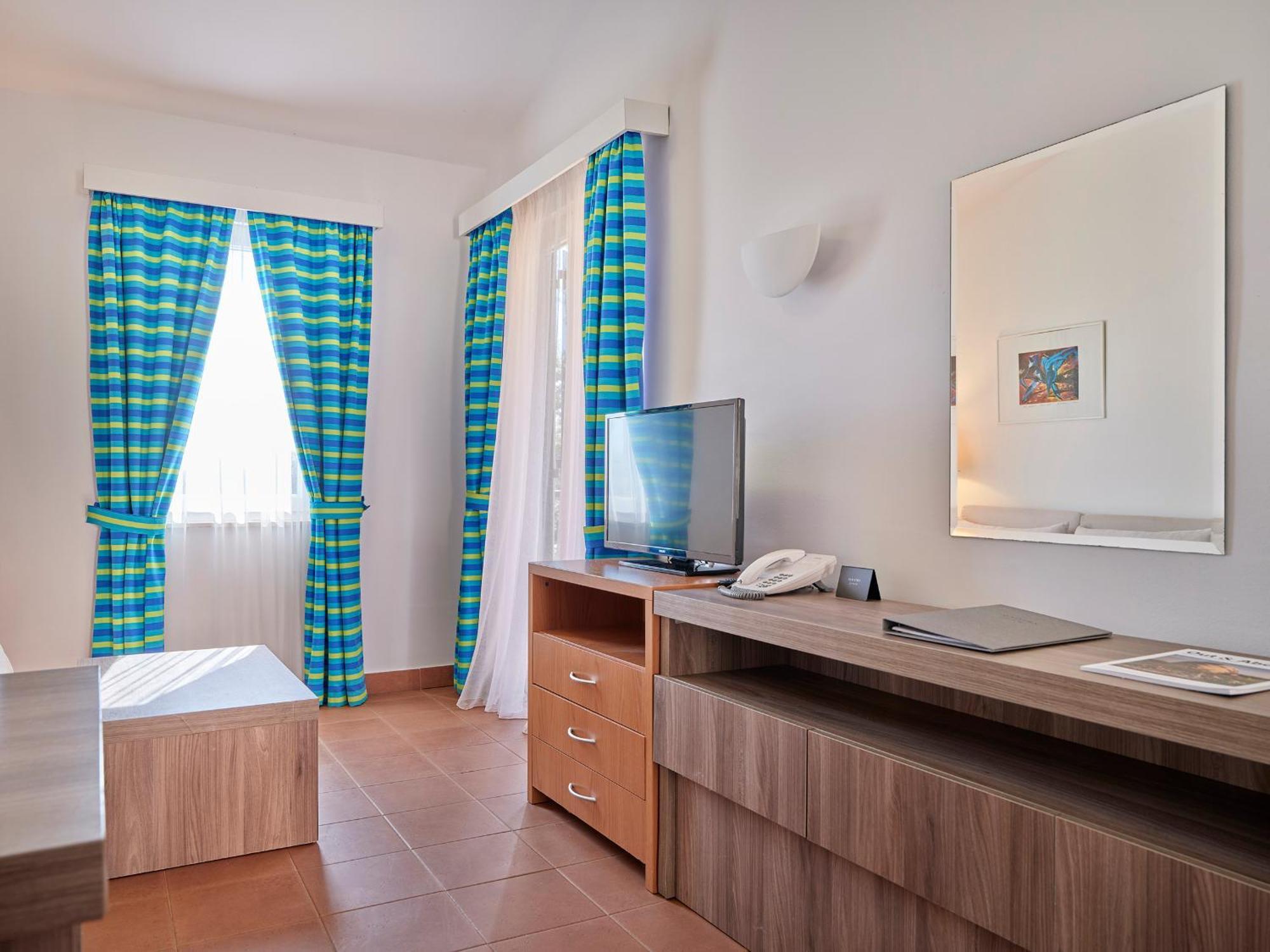 Koversada Apartments Naturist Park Vrsar Ruang foto
