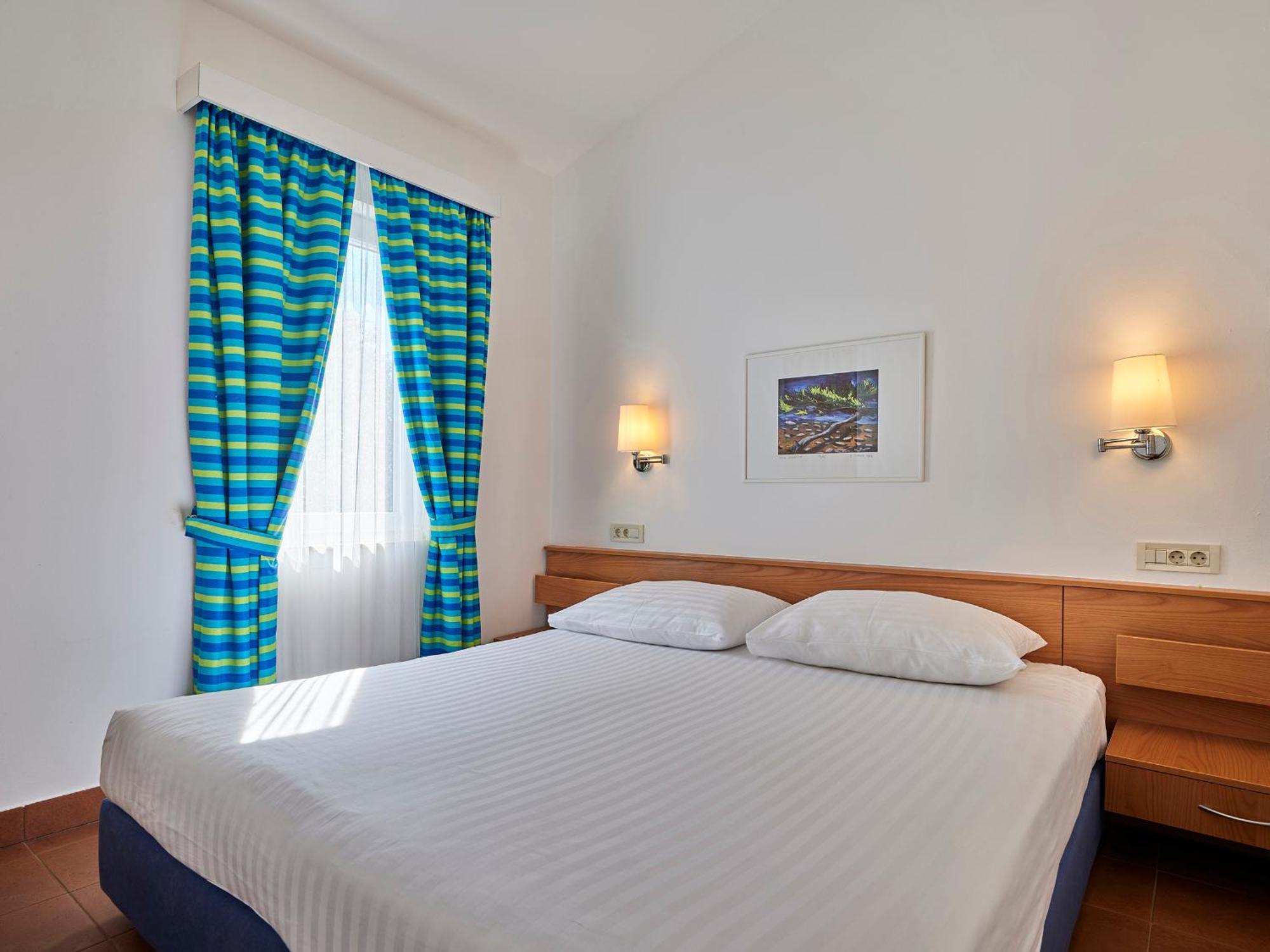 Koversada Apartments Naturist Park Vrsar Bagian luar foto
